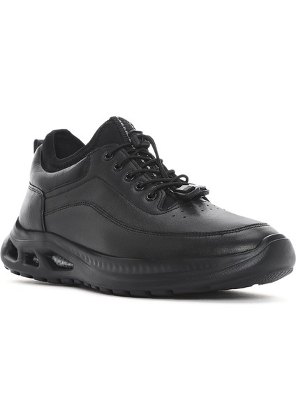 Erkek Siyah Bağcıklı Kalın Tabanlı Deri Sneaker 25SFD641018