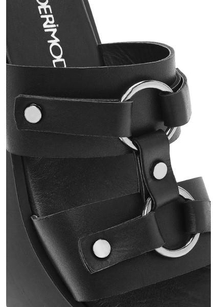 Kadın Siyah Kalın Tabanlı Deri Terlik 25SFD152418