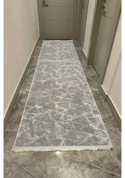 Yolluk Halı – Kaymaz Tabanlı, Yıkanabilir, Yumuşak Dokulu, Şık ve Dayanıklı Tasarım (Klm Taş Peluş Gri Yolluk)