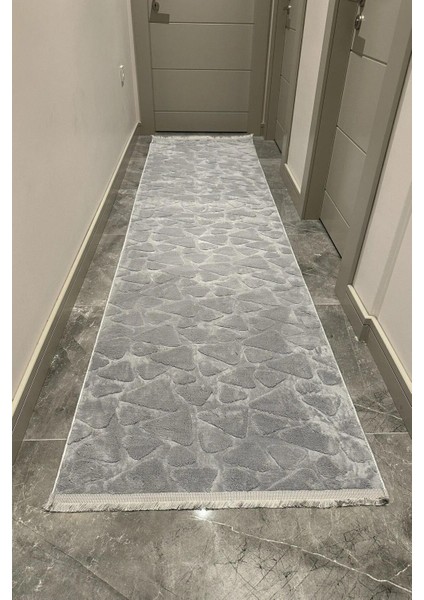 Yolluk Halı – Kaymaz Tabanlı, Yıkanabilir, Yumuşak Dokulu, Şık ve Dayanıklı Tasarım (Klm Taş Peluş Gri Yolluk) indirimleri