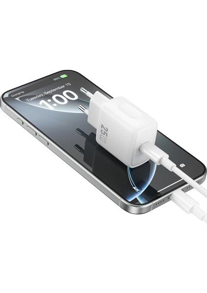 WI-G016 Essen Serisi Gan Tech Pd Hızlı Şarj Özellikli Şarj Başlığı 25W Beyaz