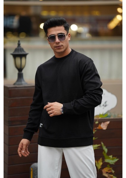 Erkek Yumuşacık Kumaşlı Oversize Fit Yuvarlak Yakalı Siyah Sweatshirt modelleri