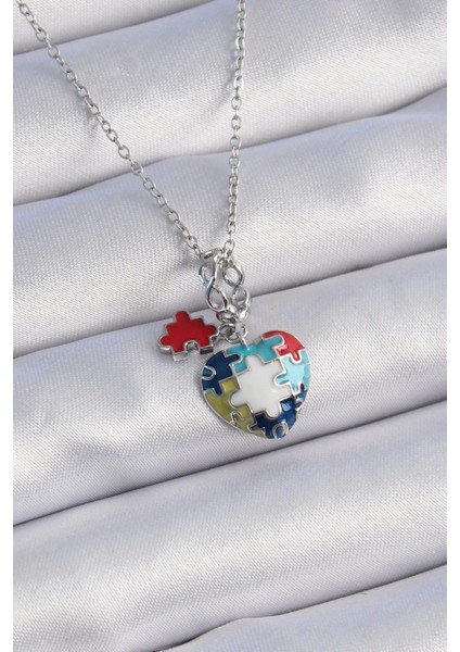 316L Çelik Gümüş Renk Yapboz Motif Kalp Figür Charm Model Kadın Kolye