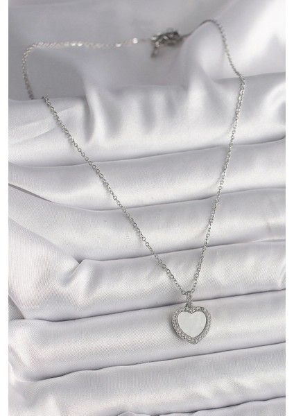 316L Çelik Gümüş Renk Zincir Zirkon Taşlı Beyaz Mineli Kalp Model Kadın Kolye fiyatları