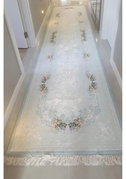 Yolluk Halı – Kaymaz Tabanlı, Yıkanabilir, Yumuşak Dokulu, Şık ve Dayanıklı Tasarım (Lalezar Mavi Yolluk)