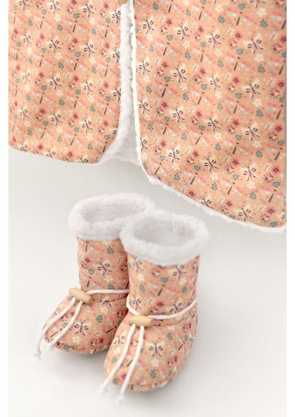 Kız Çocuk Yelek ve Patik Takımı 2 Li Set Çift Taraflı Düğmeli Yenidoğan Pamuklu Koyun Tüyü Lola modelleri