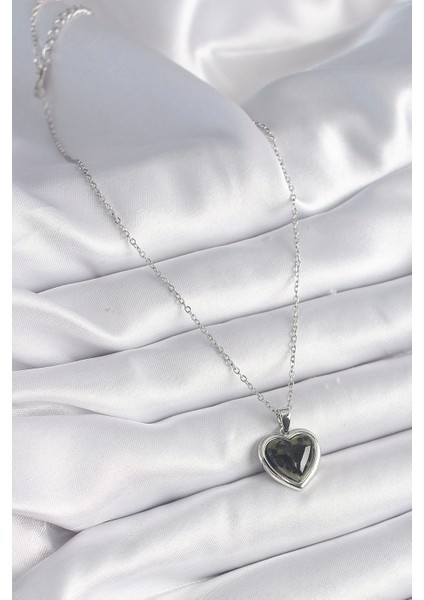 316L Çelik Gümüş Renk Yeşil Mineli Kalp Model Kadın Kolye fiyatları