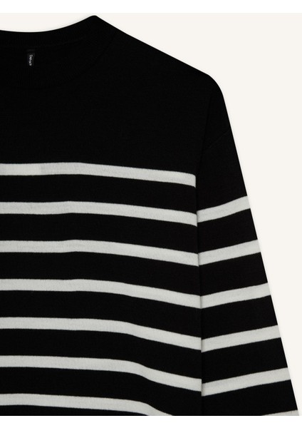 Relax Fit Çizgili Bisiklet Yaka Triko Kazak Tunik S7517AZ25WN