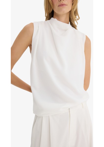Regular Fit Balıkçı Yaka Krep Kolsuz Bluz F9149AX25WN indirimleri