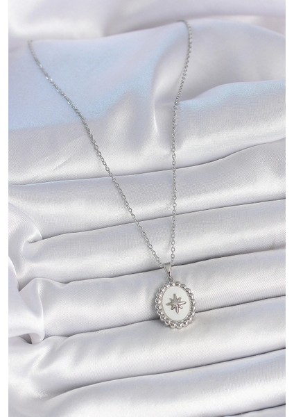 316L Çelik Gümüş Renk Zincir Beyaz Mineli Kutup Yıldız Işlemeli Madalyon Model Kadın Kolye fiyatları