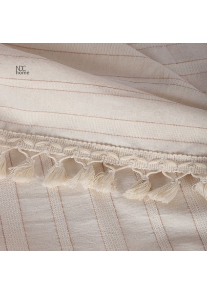 Bej Keten Çizgili Masa Örtüsü, Ponpon Detaylı, Şık ve Zarif Tasarım indirimleri