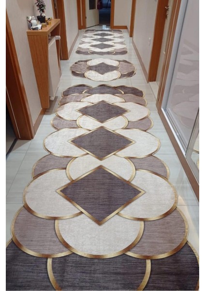 Yolluk Halı – Kaymaz Tabanlı, Yıkanabilir, Yumuşak Dokulu, Şık ve Dayanıklı Tasarım (Santa Kahve Yolluk) fiyatları