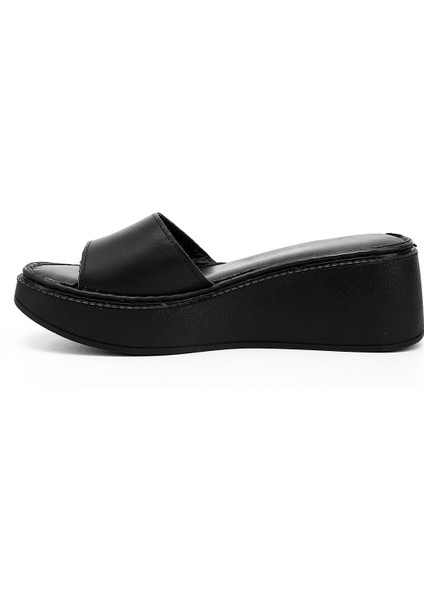 Kadın Siyah Dolgu Taban Hakiki Deri Terlik modelleri