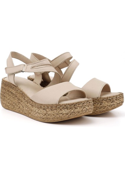 Kadın Antik Bej Cırt Bantlı Dolgu Topuk Hakiki Deri Sandalet fiyatları