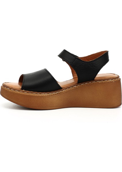 Kadın Siyah Dolgu Taban Hakiki Deri Sandalet modelleri