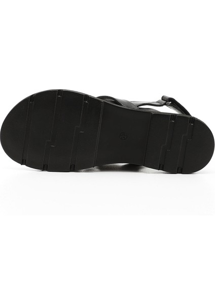 Kadın Siyah Çapraz Bantlı Hakiki Deri Sandalet fırsatları