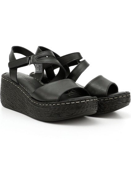 Kadın Siyah Cırt Bantlı Dolgu Topuk Hakiki Deri Sandalet fiyatları