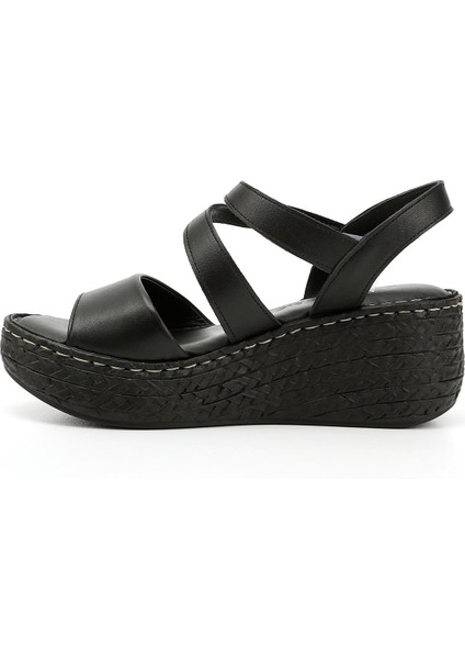 Kadın Siyah Cırt Bantlı Dolgu Topuk Hakiki Deri Sandalet modelleri