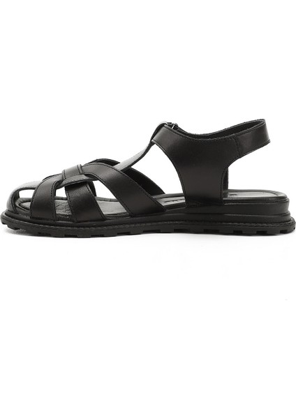 Kadın Siyah Cırt Bantlı Burnu Kapalı Hakiki Deri Sandalet modelleri