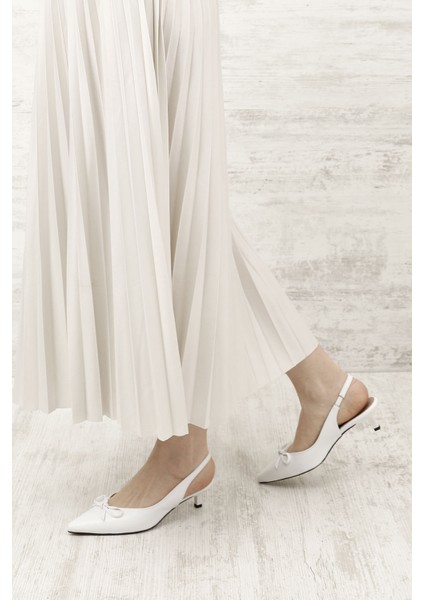 Kadın Beyaz Kısa İnce Topuklu Fiyonklu Arkası Açık Ayakkabı fiyatları