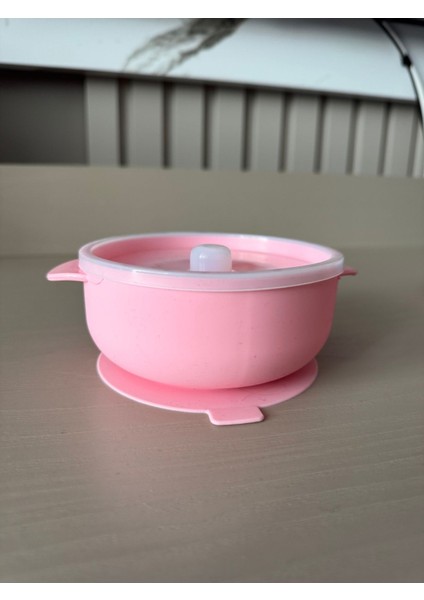 Pembe 400 ml Kapaklı Silikon Bebek Mama Kasesi - Güvenli ve Şık Beslenme Seti fırsatları