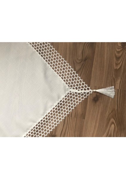 Fileli Püsküllü Şantuk Kumaş Masa Örtüsü, Şık ve Zarif Bej Renk Seçeneğiyle. fırsatları