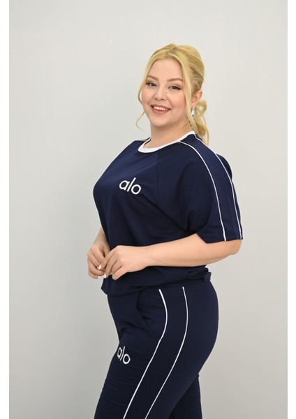 Kadın Büyük Beden Kısa Kollu Nakış Işleme Detaylı Bol Paça Eşofman Takımı 8191-25