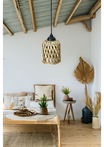 El Yapımı Doğal Hasır Avize, Özel Tasarım, Şık ve Sıcak Atmosfer Sağlar.