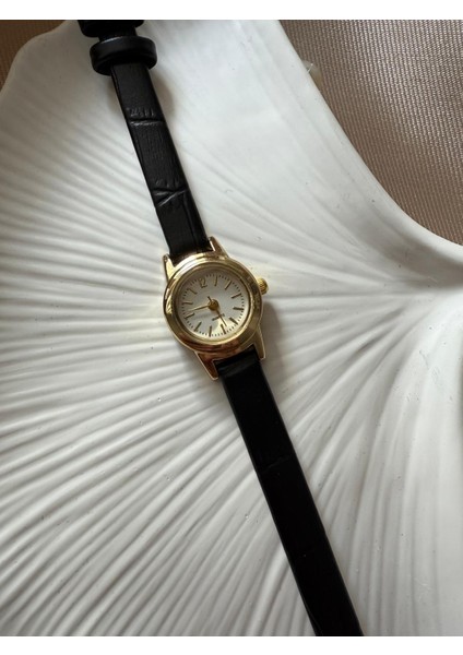 Retro Minimal Deri Kordon Vintage Kadın Kol Saati Minik fiyatları