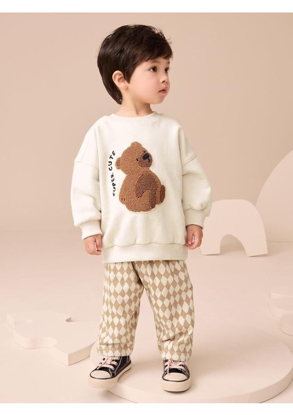 Erkek Çocuk Pamuklu Ekru Pelüş Ayıcık Baskılı Sweatshirt ve Desenli Pantolon Takım