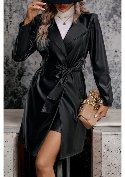 Kadın Siyah Deri Trençkot – Yumuşak Dokulu, Geniş Yakalı, Düz Desenli ve Zarif Tasarımlı Şık Model fiyatları