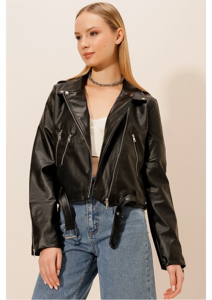 3 Fermuar Deri Ceket fırsatları