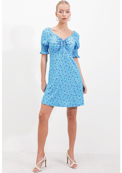 Çiçek Desen Kare Yaka Gipeli Elbise