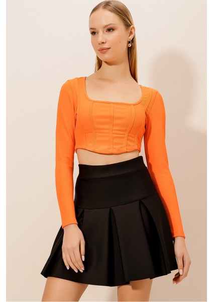 Şerit Biyeli Korse Bluz