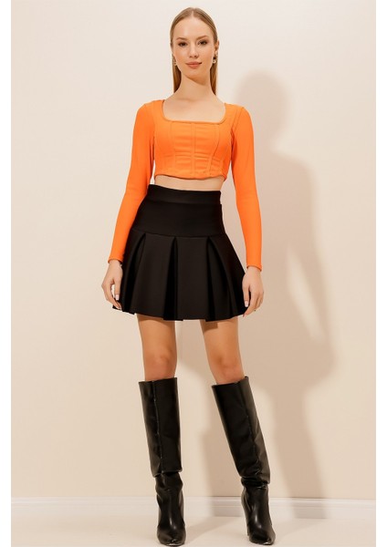 Şerit Biyeli Korse Bluz