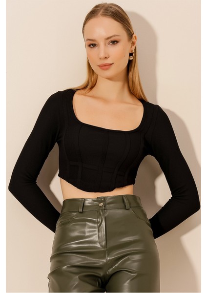 Şerit Biyeli Korse Bluz fırsatları