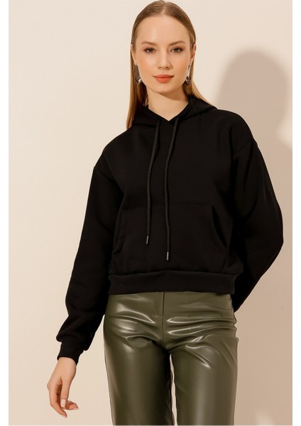 Üç Iplik Kanguru Cepli Kısa Sweat fırsatları