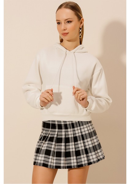 Üç Iplik Kanguru Cepli Kısa Sweat