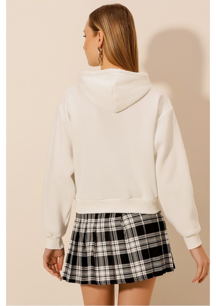 Üç Iplik Kanguru Cepli Kısa Sweat indirimleri