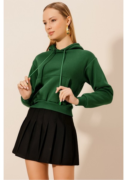 Üç Iplik Kanguru Cepli Kısa Sweat