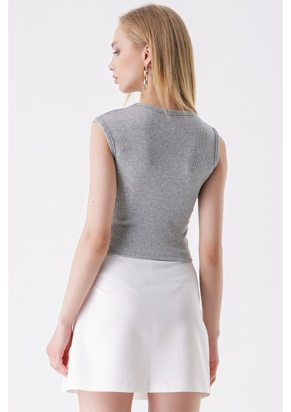 Sıfır Kol Göğüs Pencereli Kaşkorse Atlet indirimleri