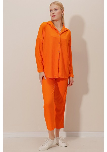 Kadın Bürümcük Kumaş, Önü Düğmeli, Rahat Kesim Eşofman Takımı – İlkbahar Yaz, Spor ve Günlük Tarz modelleri