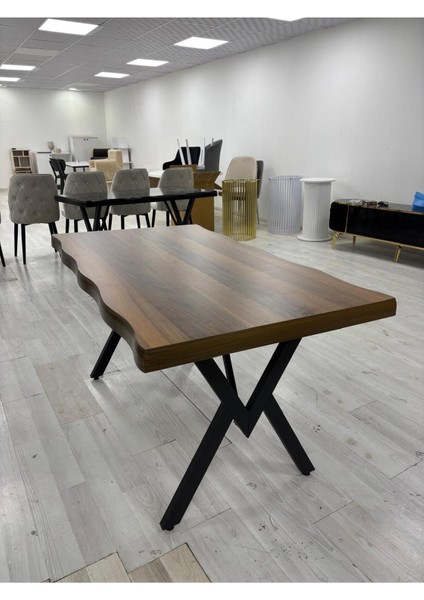Kahverengi 140X80 cm Mdf Yemek Masası, Şık ve Dayanıklı Tasarım