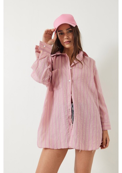 Kadın Tek Cep Detaylı Çizgili Oversize Gömlek fiyatları