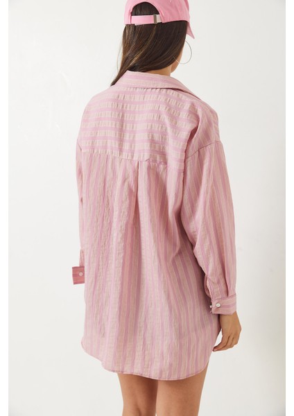 Kadın Tek Cep Detaylı Çizgili Oversize Gömlek indirimleri