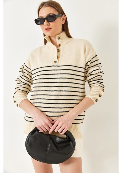 Kadın Kolu Düğmeli Patlı Triko Kazak fiyatları