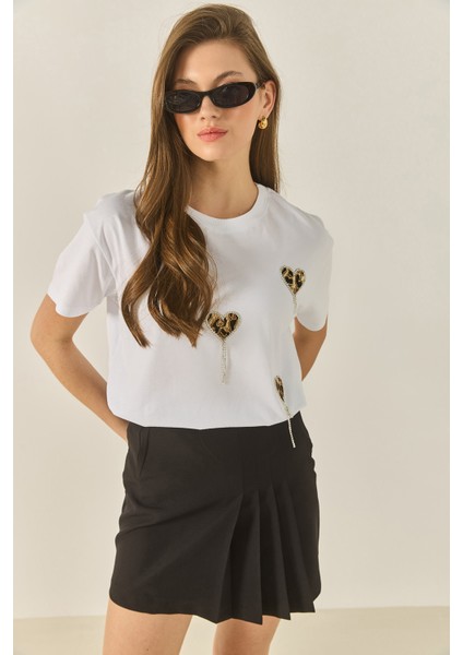 Kadın Leopar ve Taş Detaylı Kalpli Kısa Kollu T-Shirt