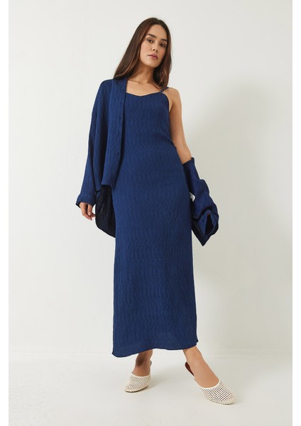 Kadın Dokulu Ince Askılı Elbise Oversize Gömlek 'li Takım modelleri