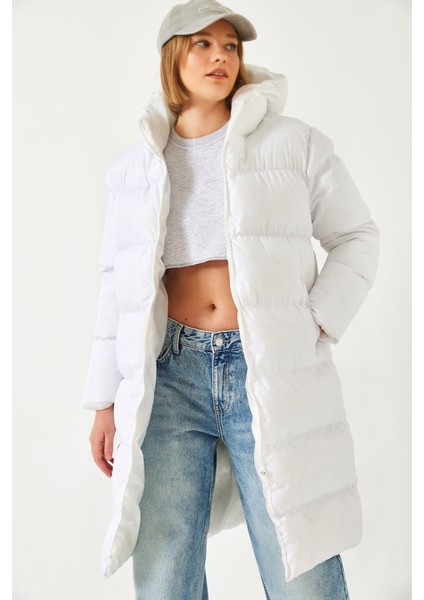 Kadın Kapişonlu Çift Cepli Uzun Mont