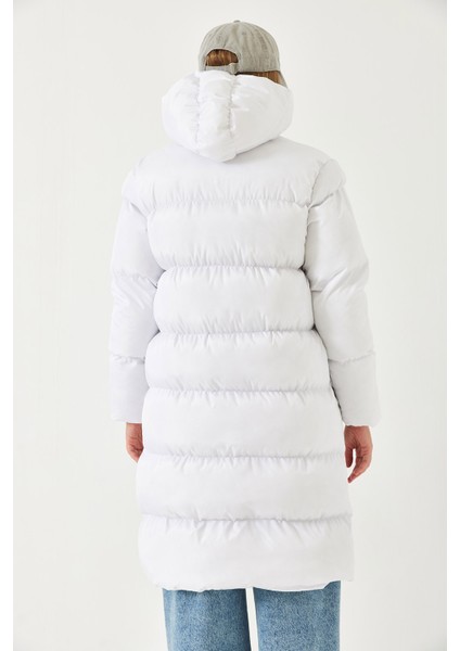 Kadın Kapişonlu Çift Cepli Uzun Mont fırsatları